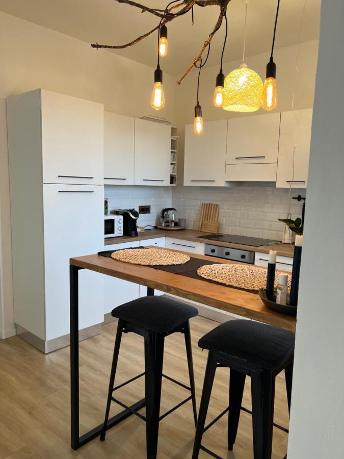 Nice Square Apartment Marcallo con Casone ภายนอก รูปภาพ