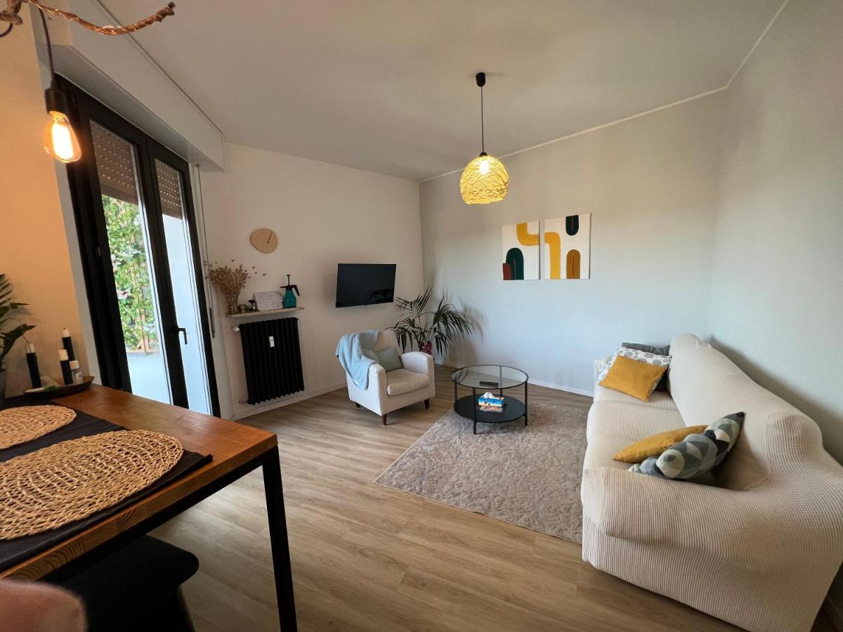 Nice Square Apartment Marcallo con Casone ภายนอก รูปภาพ