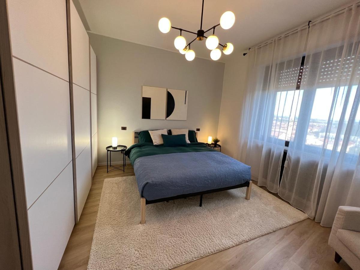 Nice Square Apartment Marcallo con Casone ภายนอก รูปภาพ